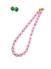 “Cat’s eye” necklace