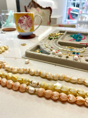 “PEARLY SHELLS” choker necklace