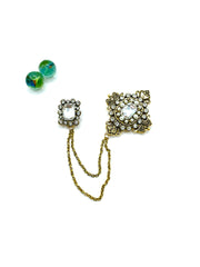 “Queen” brooch (2 pins / white )