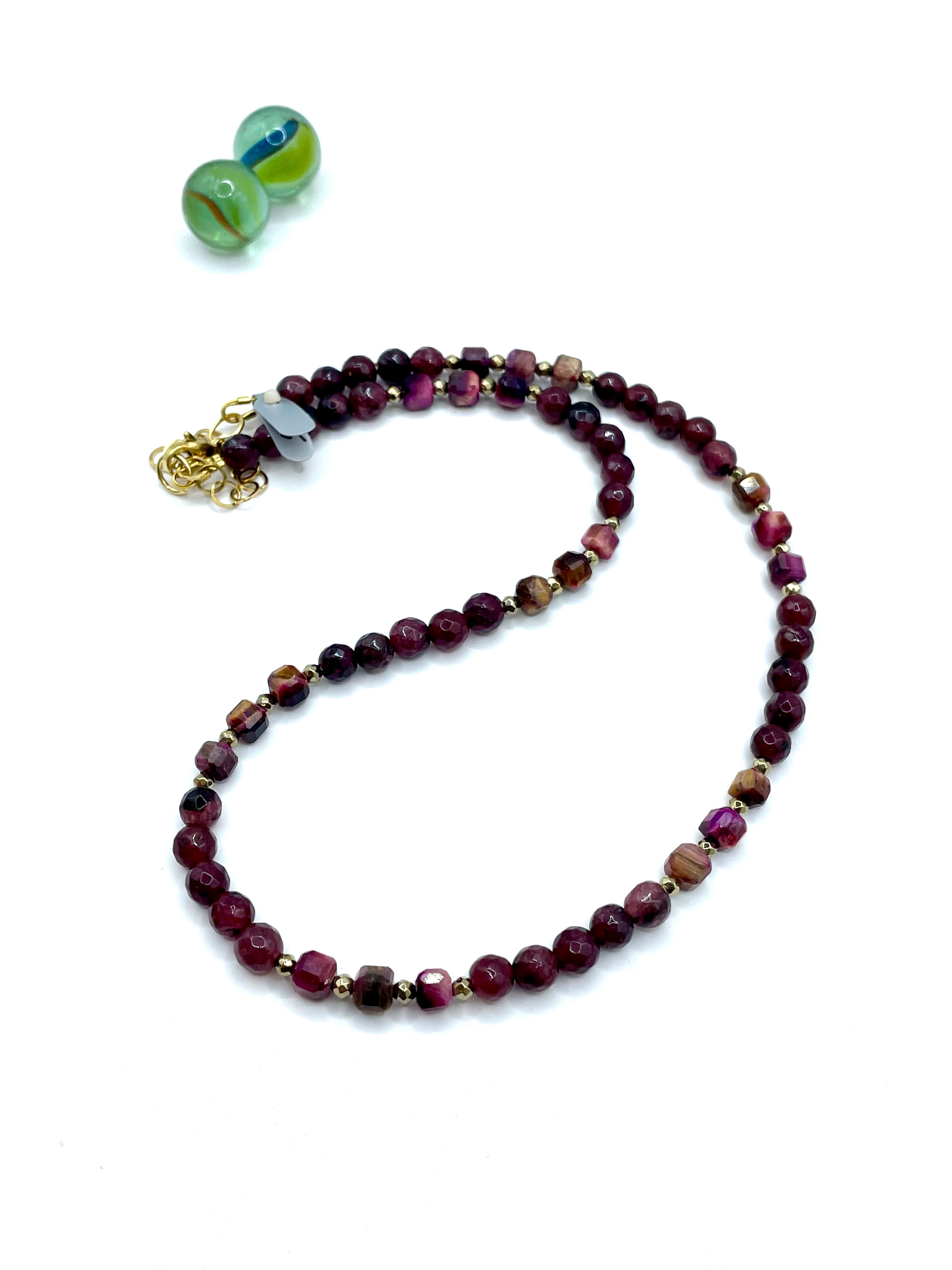 Agate & tiger’s eye “cubes” BORDEAUX necklace