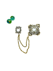 “Queen” brooch (2 pins / white )