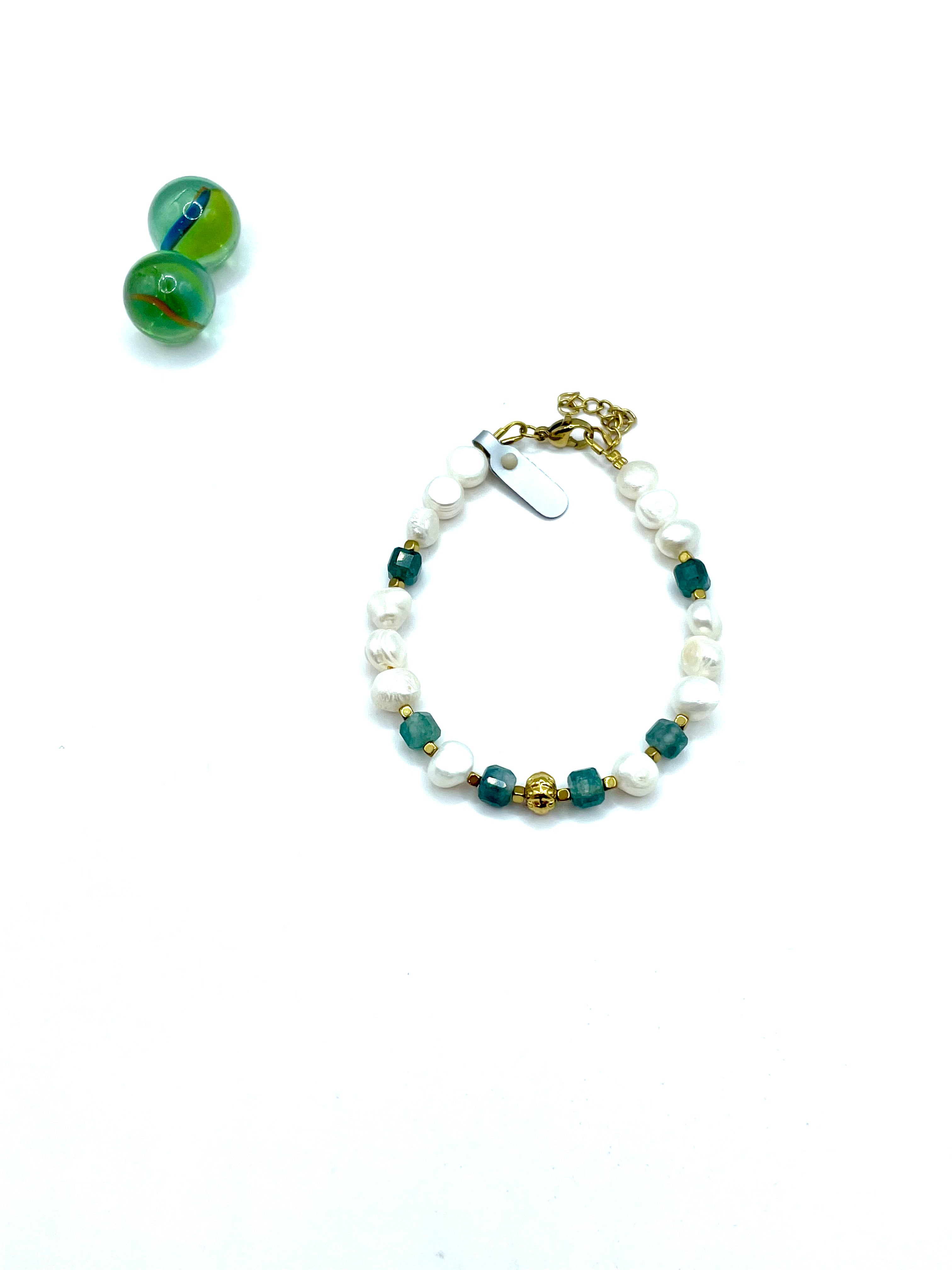 Freshwater pearls & jade gemstone bracelet