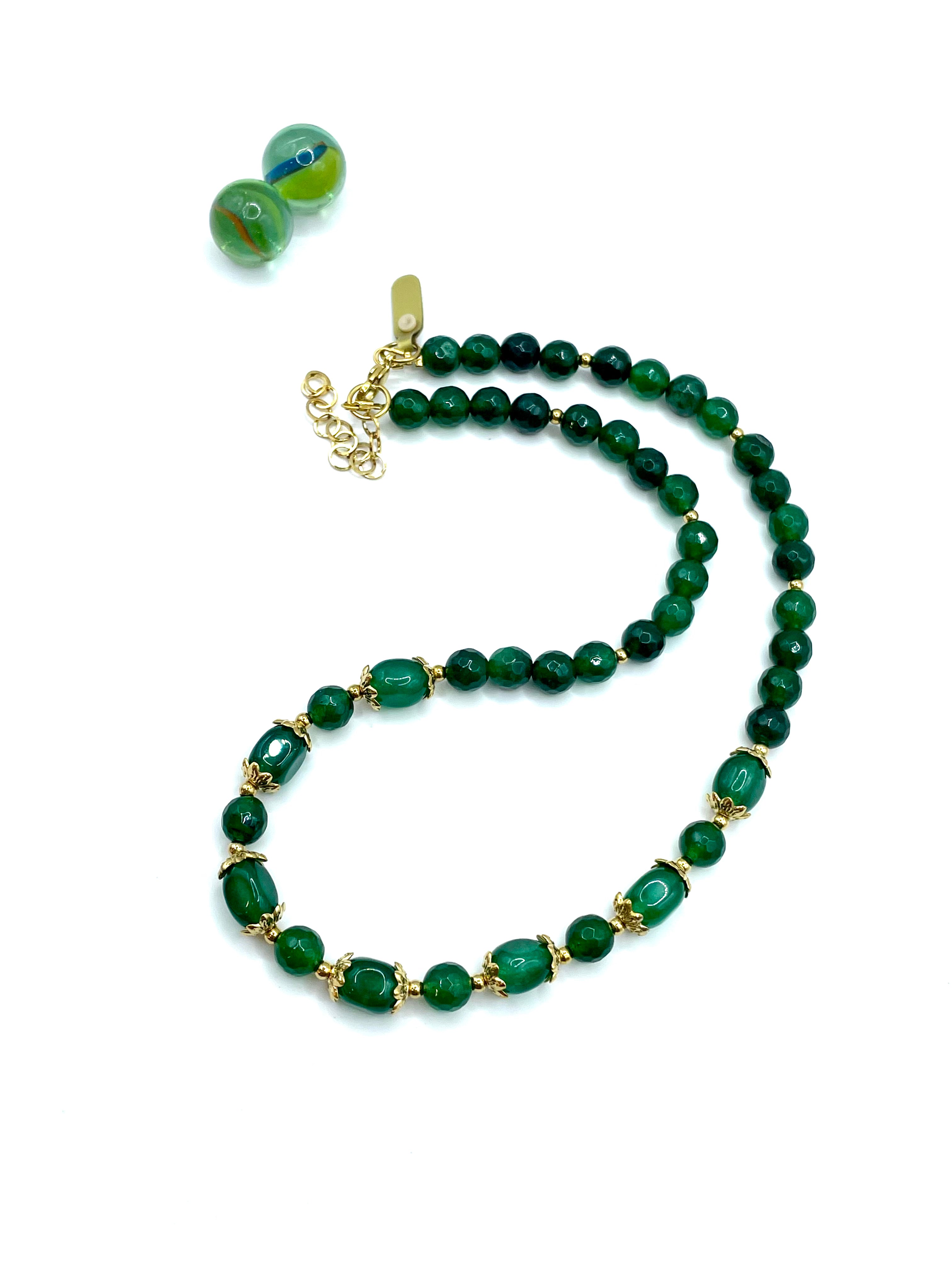 INTENSE GREEN AGATE NECKLACE