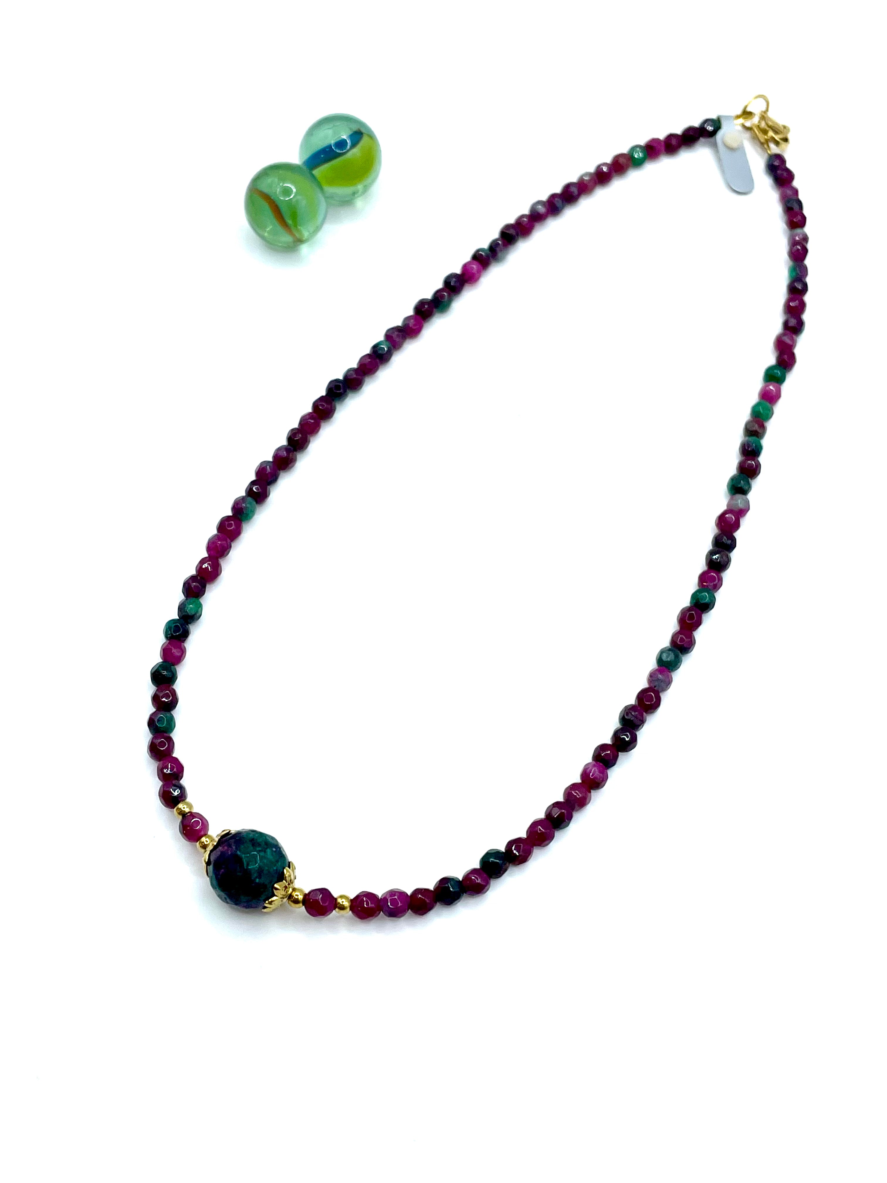 Bordeaux/green agate gemstone necklace