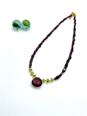 GARNET & PERIDOTE NECKLACE (TEARDROP)