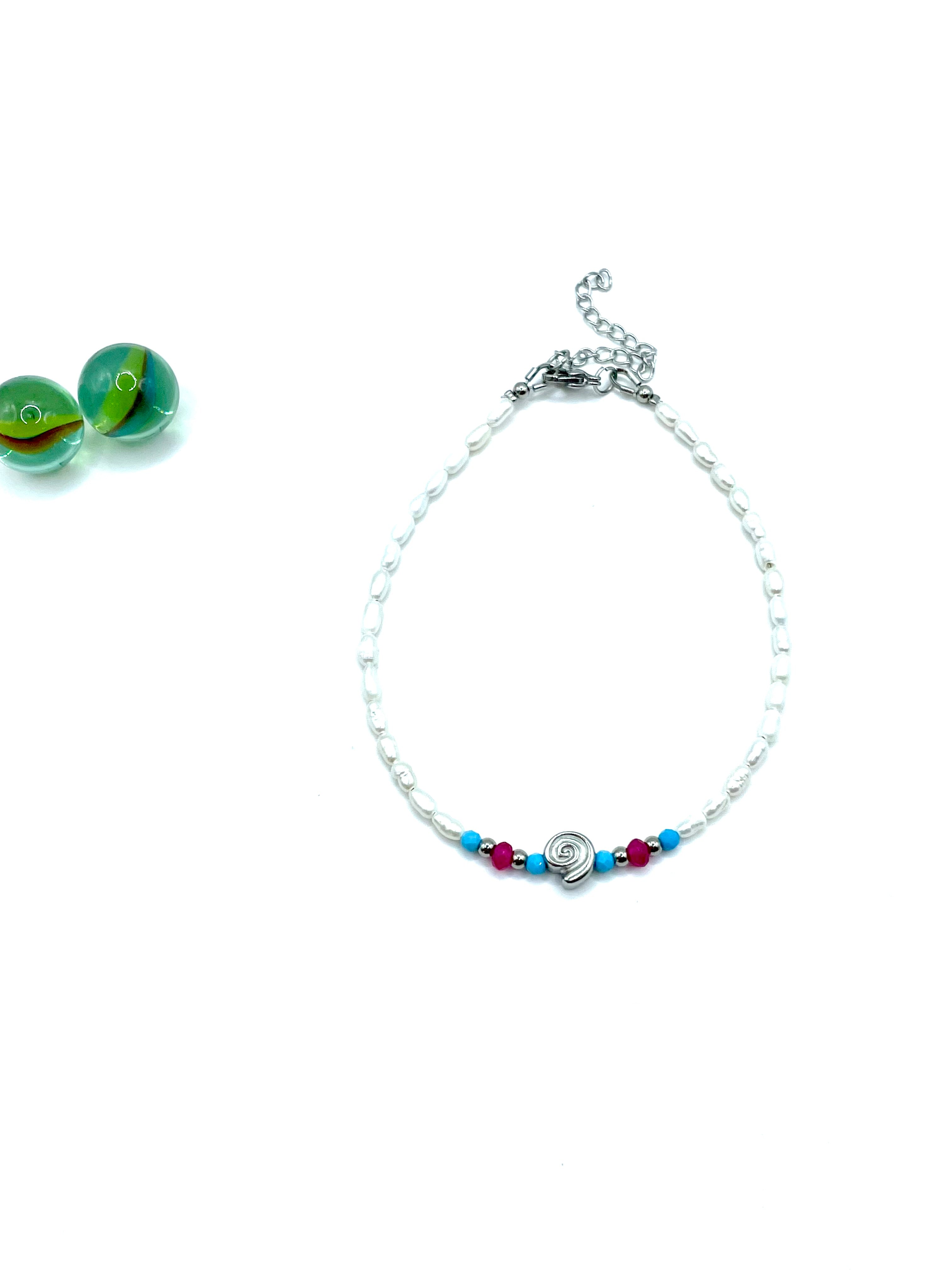 ''mini sea snail'' anklet (freshwater pearls)