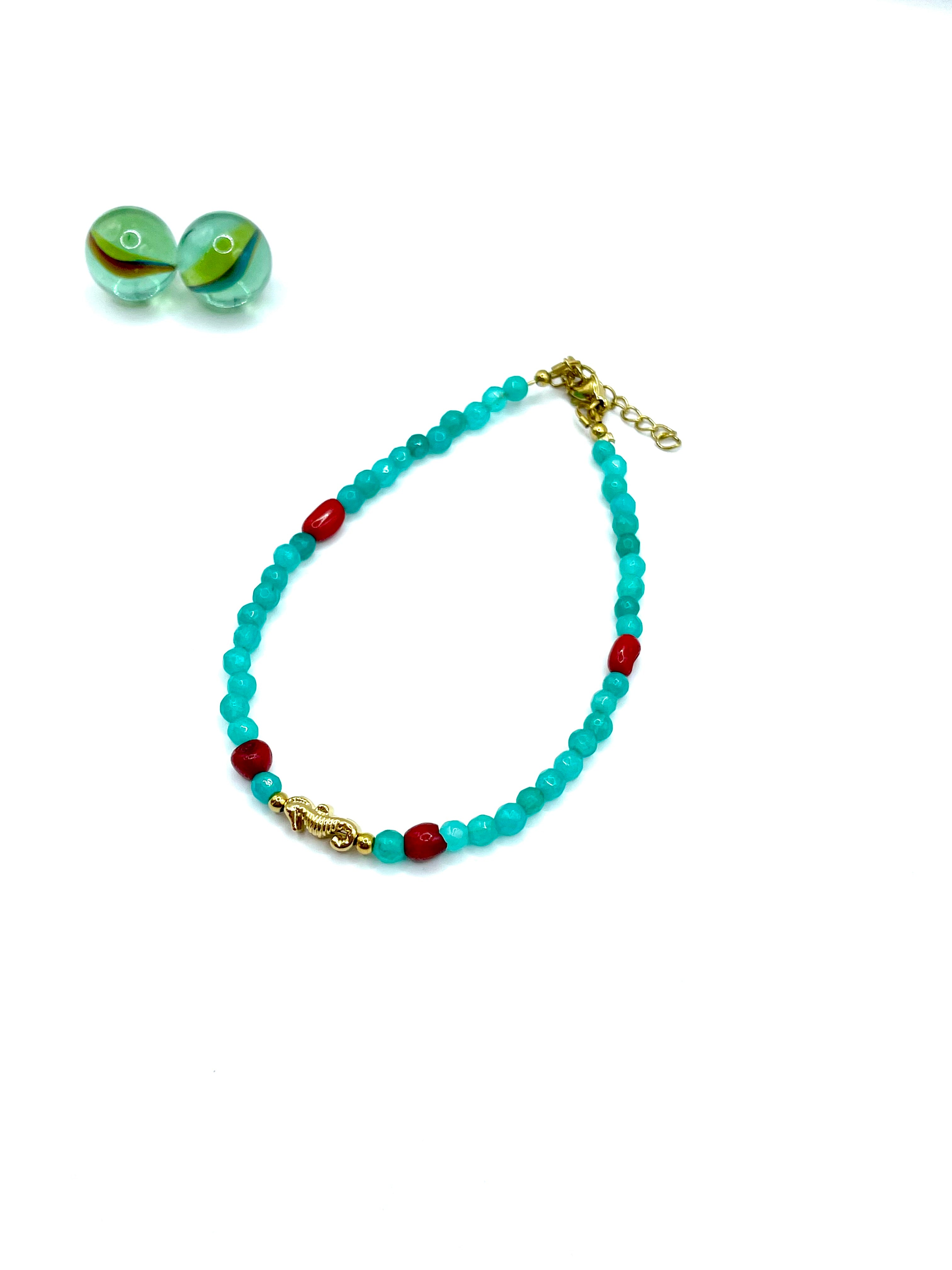 ''Seahorse'' gemstone anklet (jade/red corals)