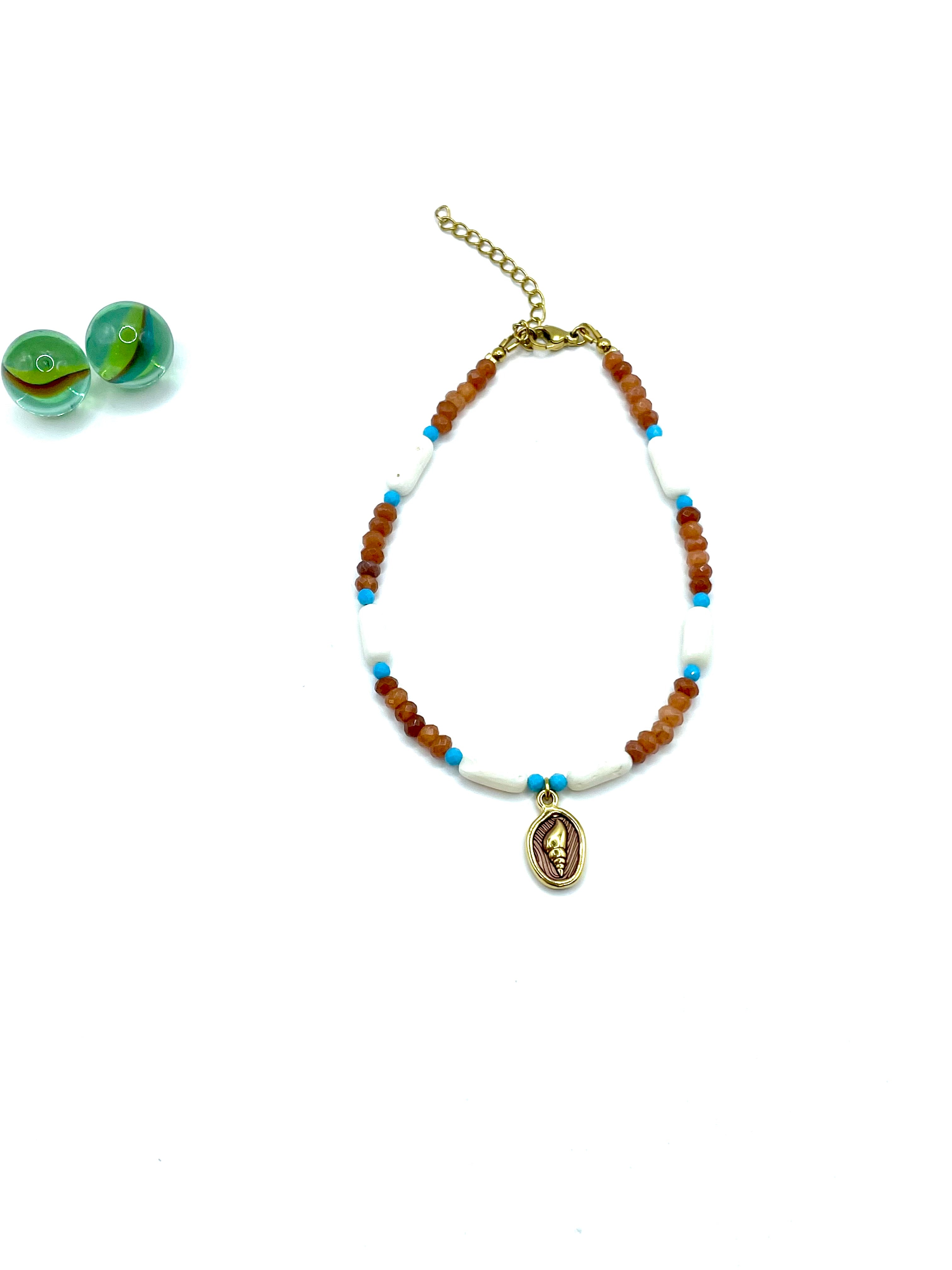 ''CONCH'' gemstone anklet (white corals/agate)