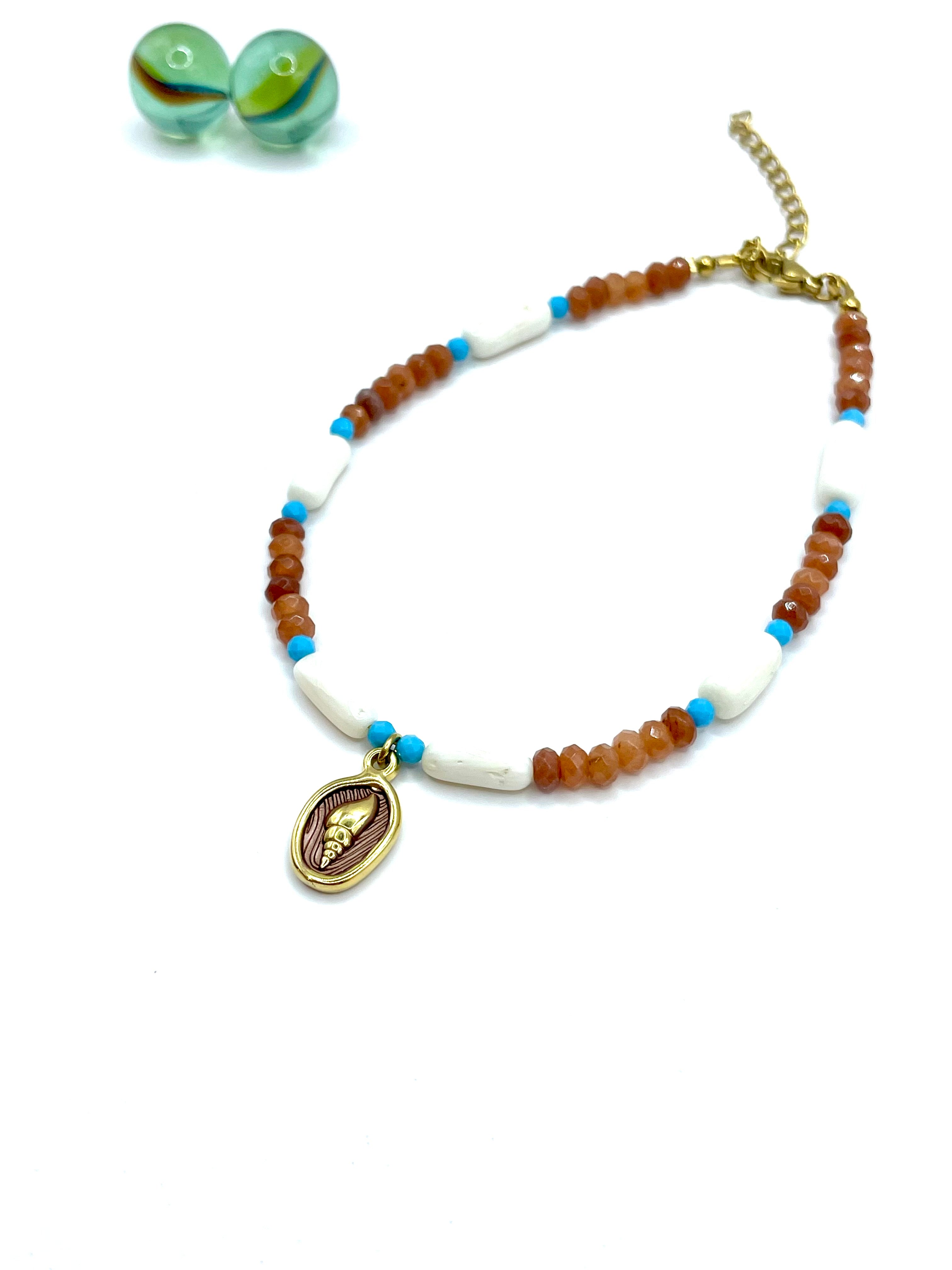 ''CONCH'' gemstone anklet (white corals/agate)