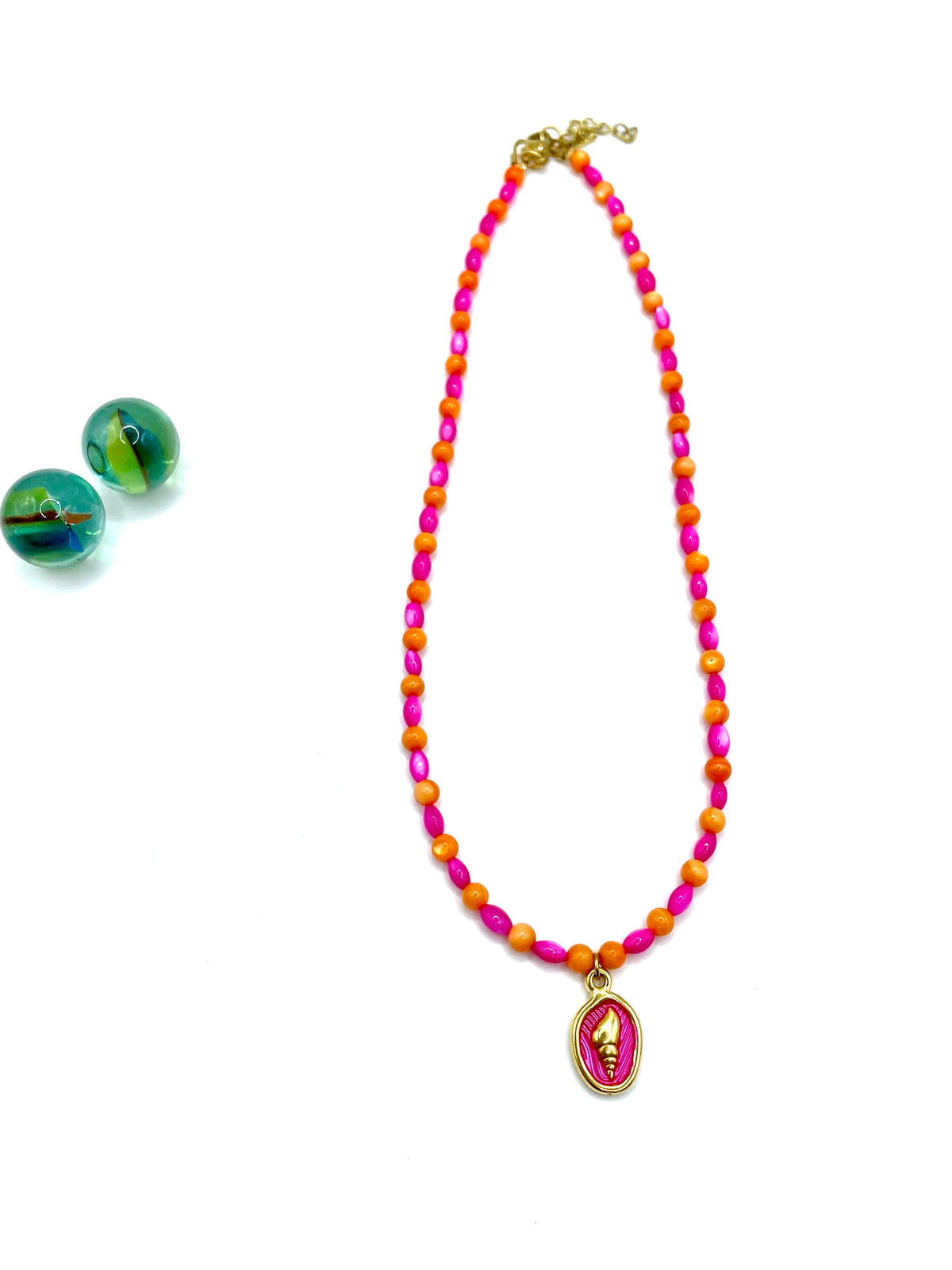 ''BURU SHELL'' NECKLACE (mother of pearl)