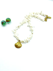 WHITE CORALS ''BRANCHES'' & STEEL ''VENUS SHELL''