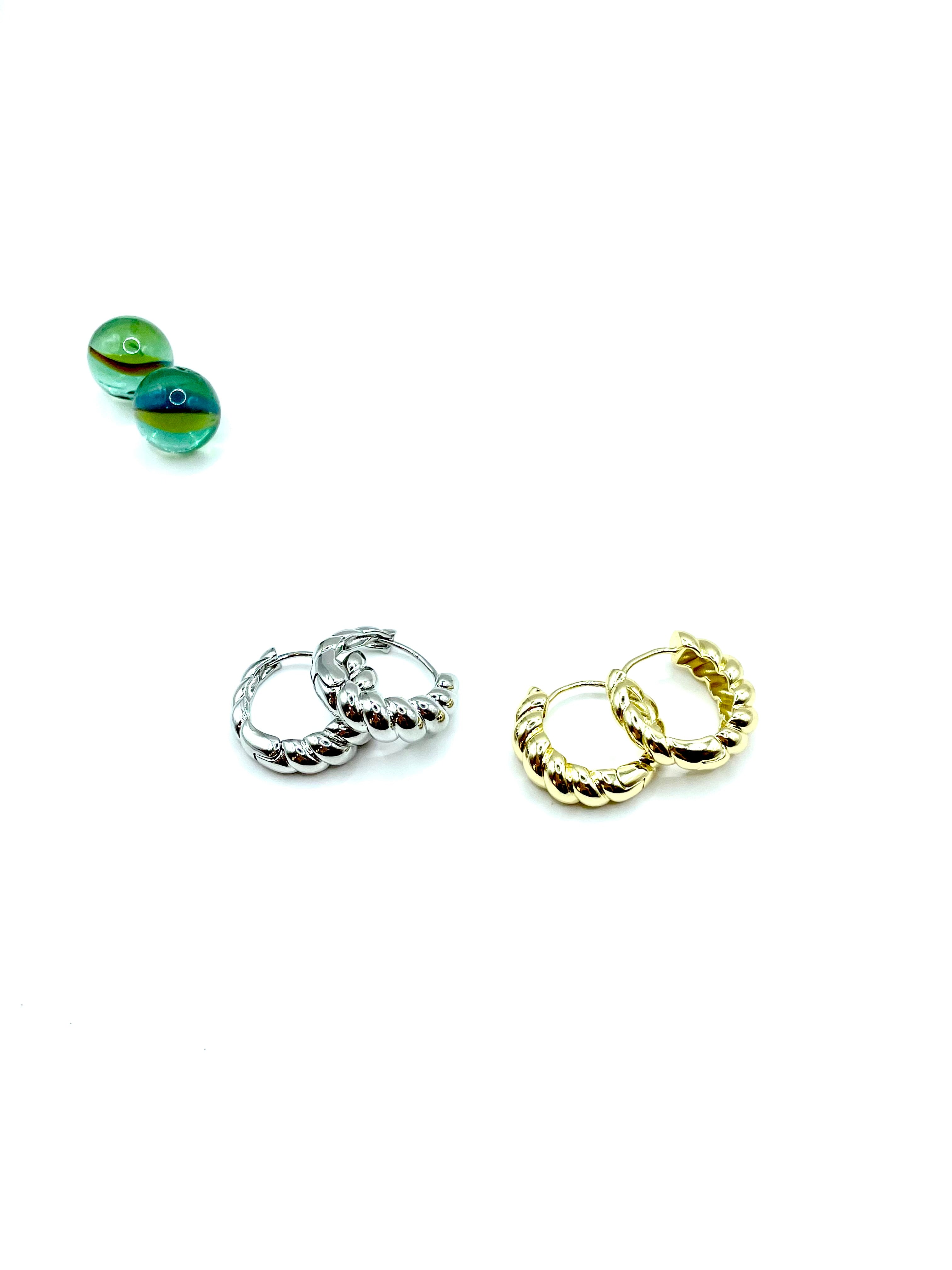 ''Croissant'' stainless steel hoops