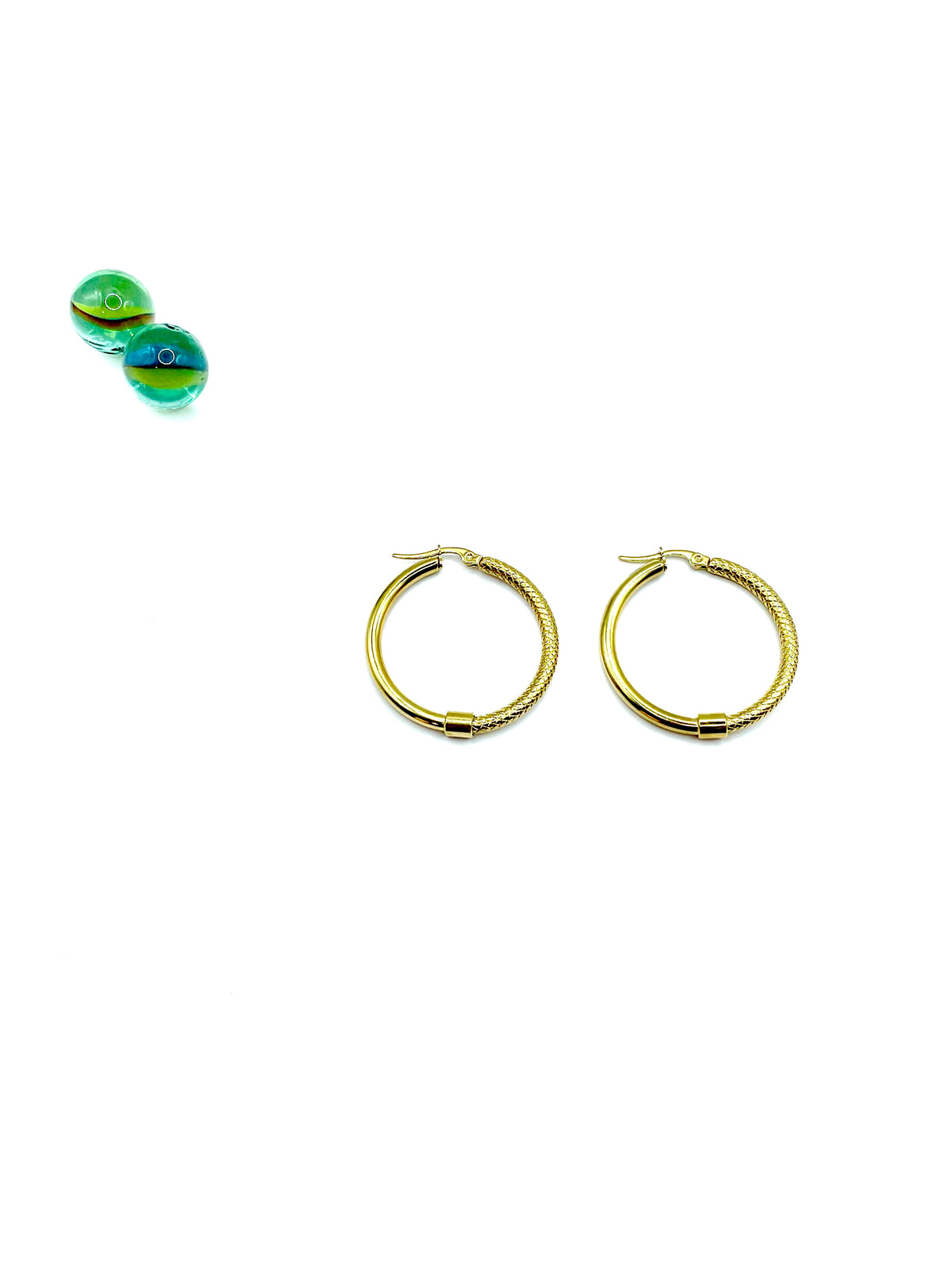 ''Alter'' stainless steel hoops