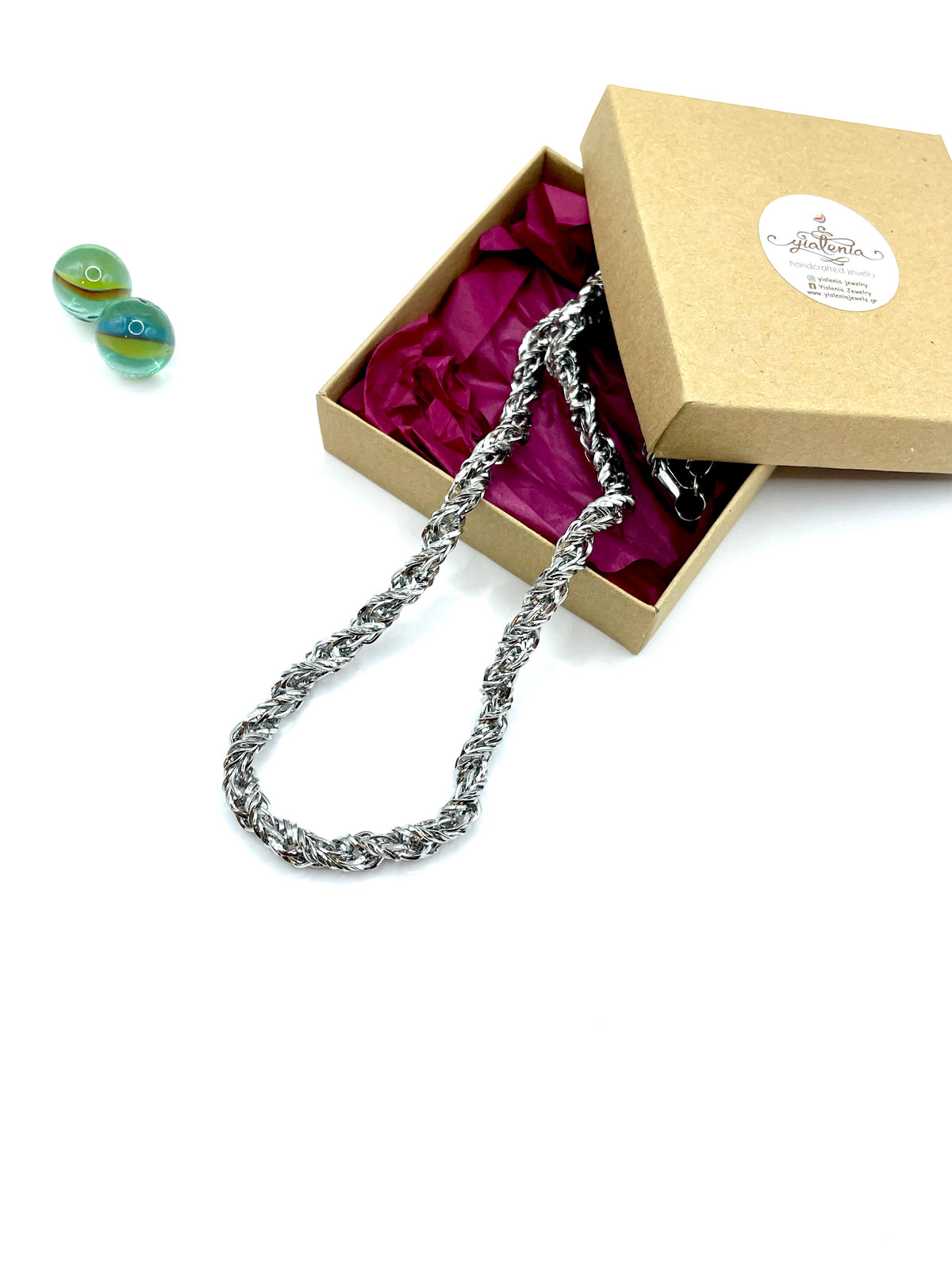 ''Foxtail'' basic stainless steel chain