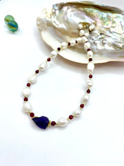 Cultivated real pearls & rough amethyst necklace
