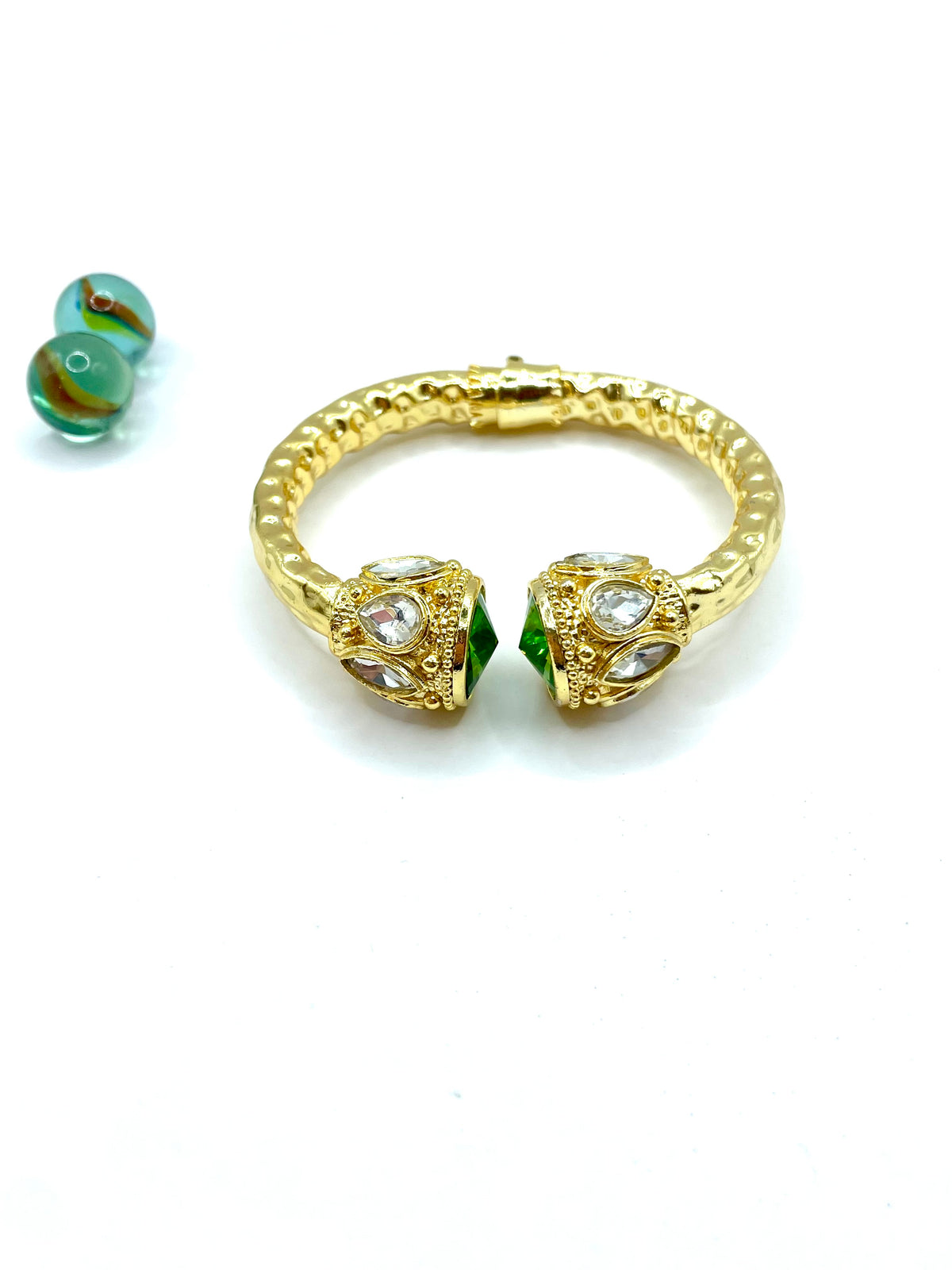 ''NEFERTITI'' BRACELET (light green)
