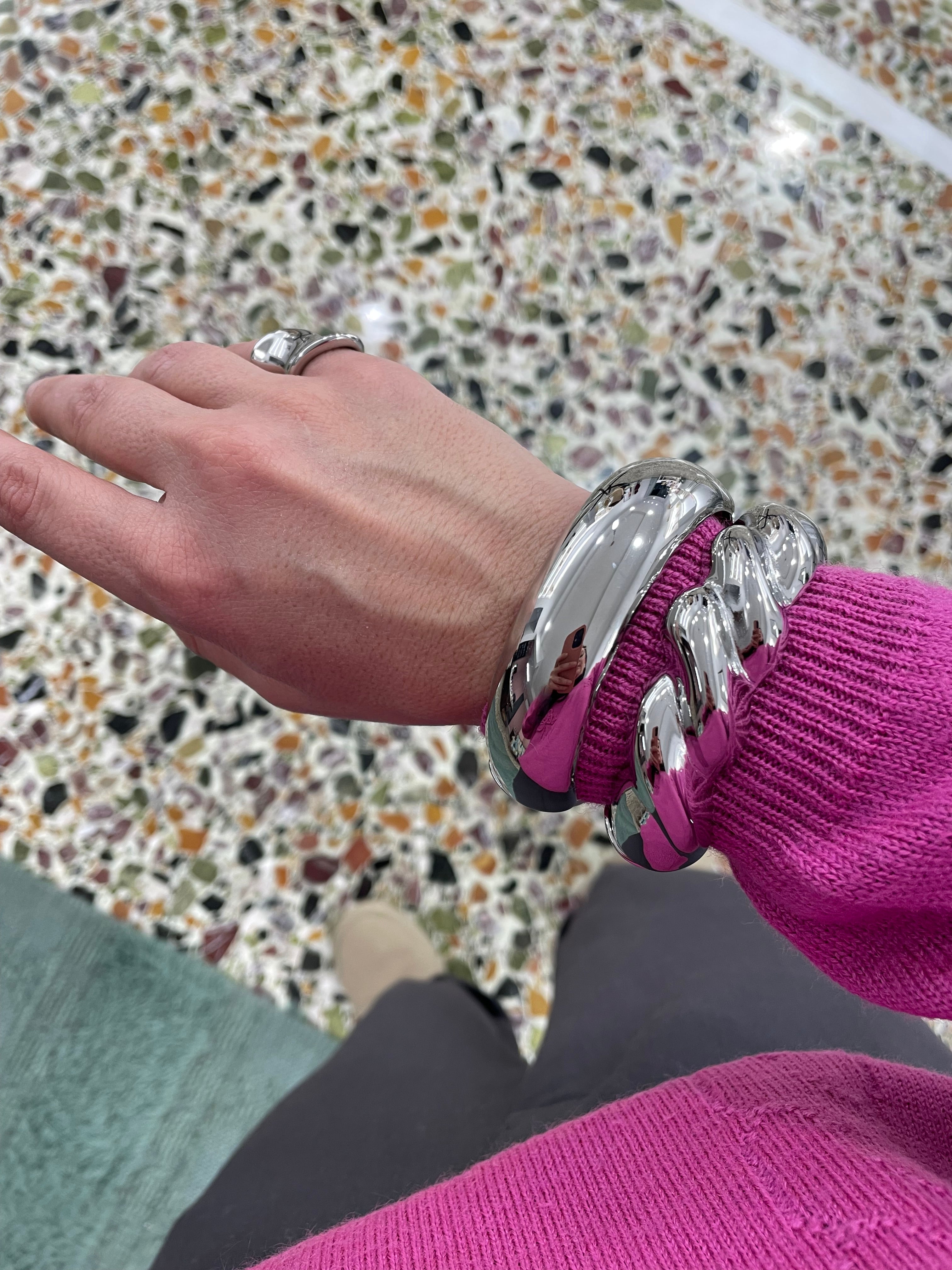 ''SIMONA'' stainless steel bold bracelet (wavy)