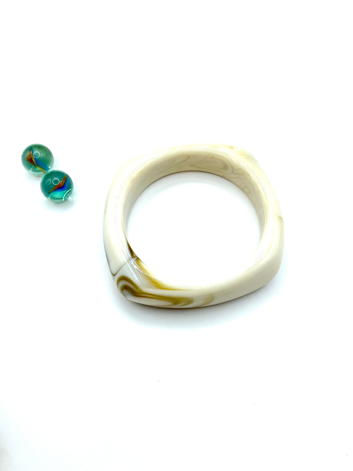 ''OLIVER'' 70s RESIN BRACELET ( ivory )