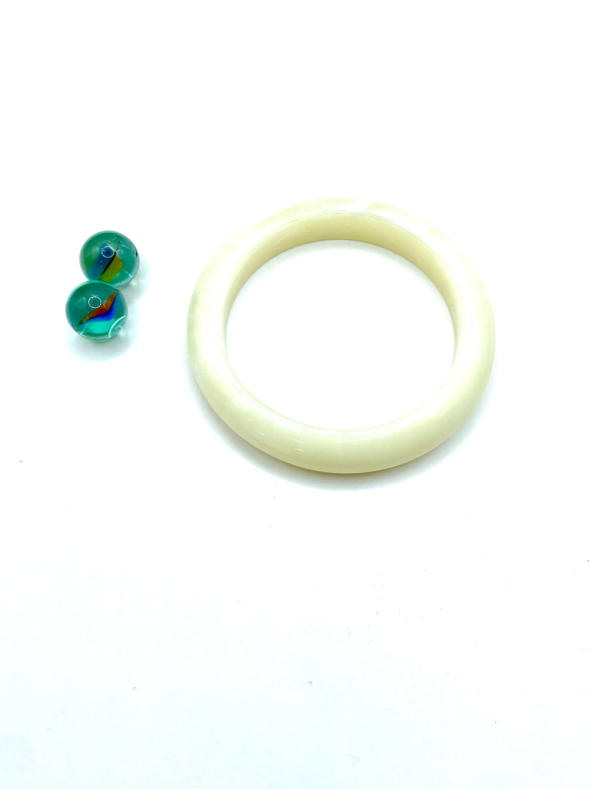 ''STAN'' 70s RESIN BRACELET ( ivory )